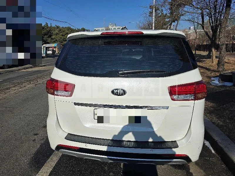 Photo 2 of 28: 2015 Kia Carnivals — Korean insurance auction