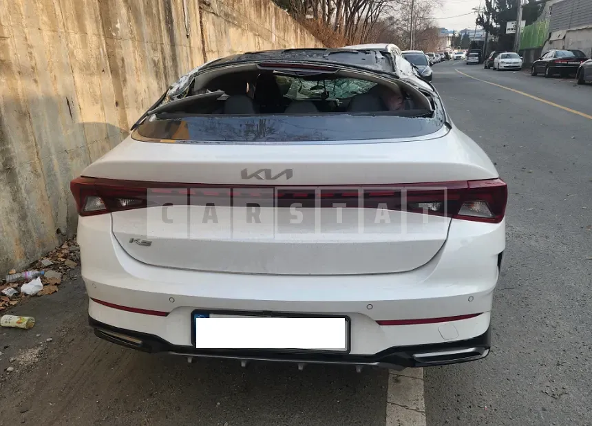 Photo 2 of 5: 2022 Kia K5 — Korean insurance auction