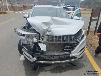 Photo 1 of 7: 2016 Hyundai Tucson, VIN KMHJ3812GHU367226 — Korean insurance auction