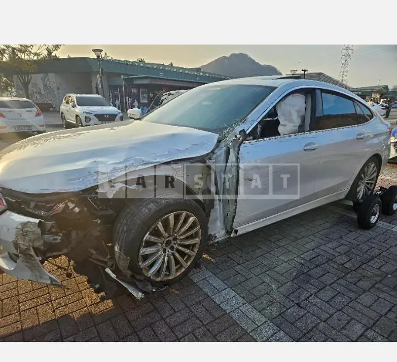Photo 2 of 11: 2022 BMW 620d — Korean insurance auction