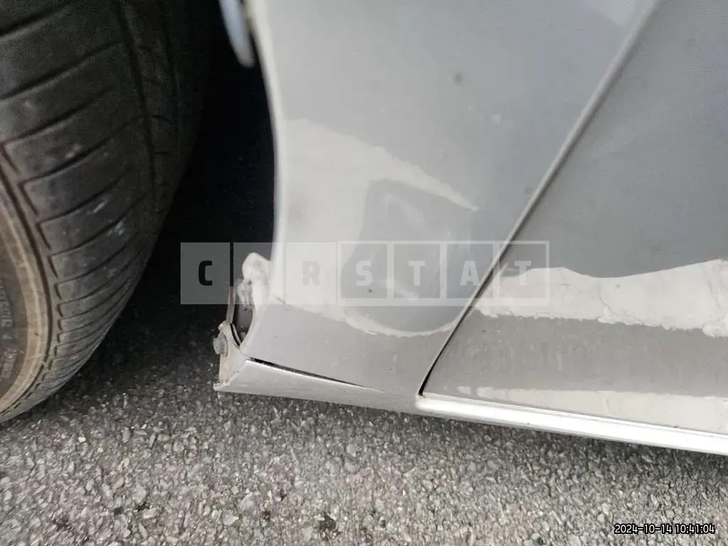 Photo 2 of 32: 2019 Lexus ES300h — Korean insurance auction