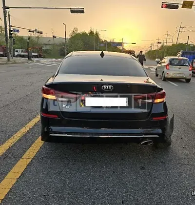 Photo 1 of 13: 2019 Kia K5 — Korean insurance auction