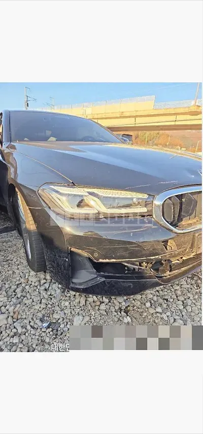 Photo 1 of 12: 2023 BMW 520i — Korean insurance auction