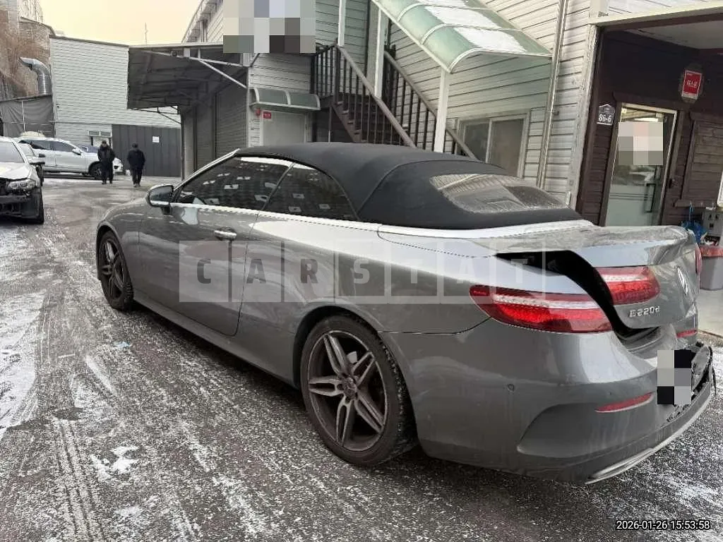 Photo 2 of 13: 2017 Mercedes-Benz E220 d Cabriolet — Korean insurance auction