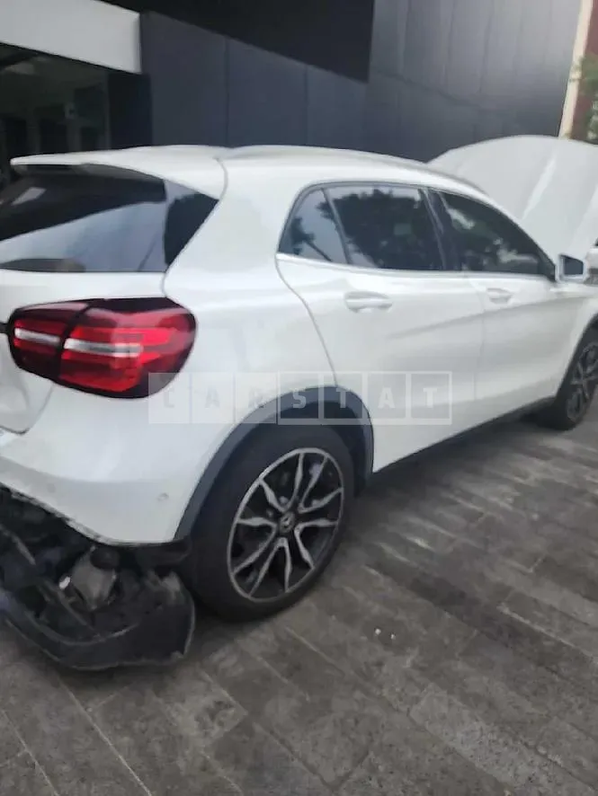 Photo 2 of 48: 2018 Mercedes-Benz GLA250 4Matic, VIN WDCTG4GB3JJ484484 — Korean insurance auction