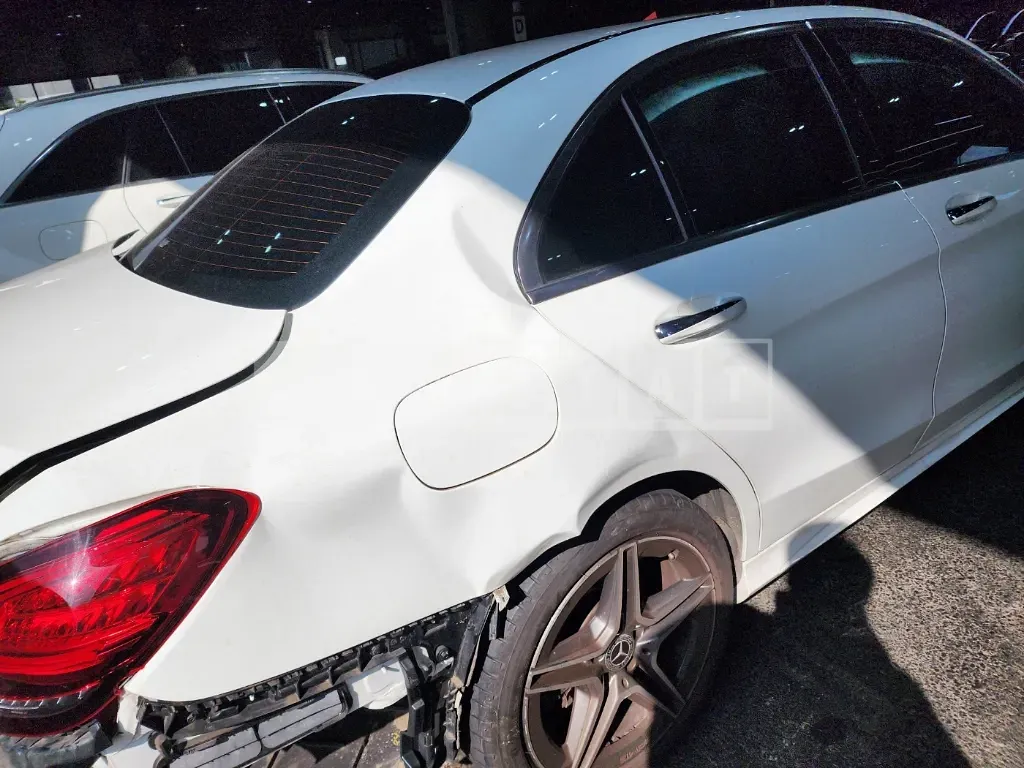 Photo 2 of 43: 2021 Mercedes-Benz C 200, VIN W1KWF8AB6MR608054 — Korean insurance auction