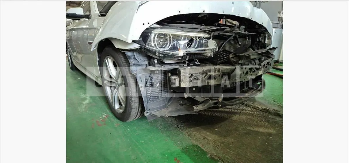 Photo 2 of 21: 2016 BMW 520d — Korean insurance auction