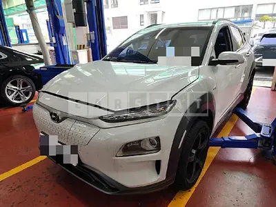Photo 1 of 14: 2020 Hyundai Kona Electric, VIN KMHK381GFLU104825 — Korean insurance auction