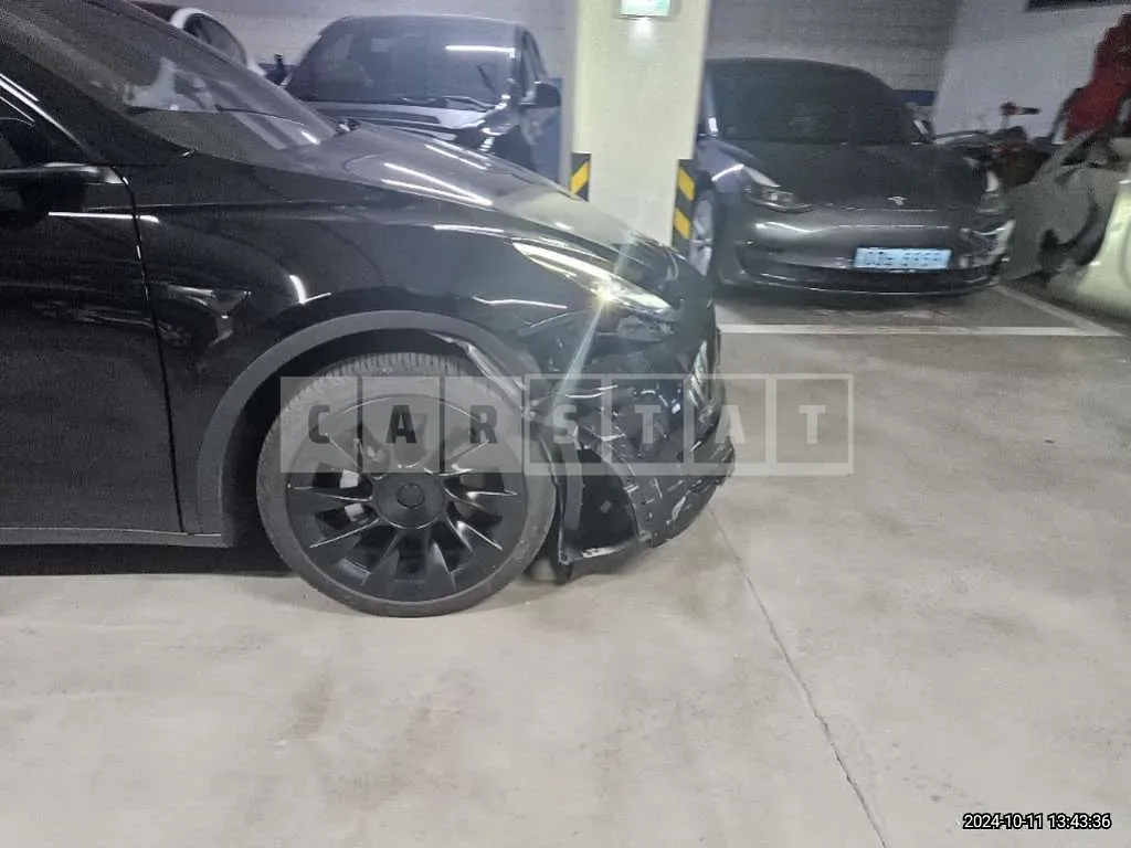 Photo 2 of 20: 2023 Tesla Model Y RWD, VIN LRWYGCFS5PC130385 — Korean insurance auction