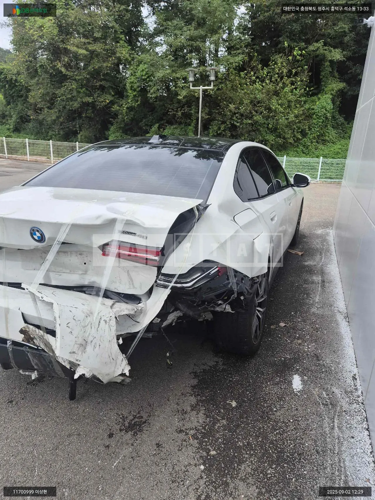 Photo 2 of 17: 2023 BMW i5 eDrive40, VIN WBY31FK07RCN94994 — Korean insurance auction