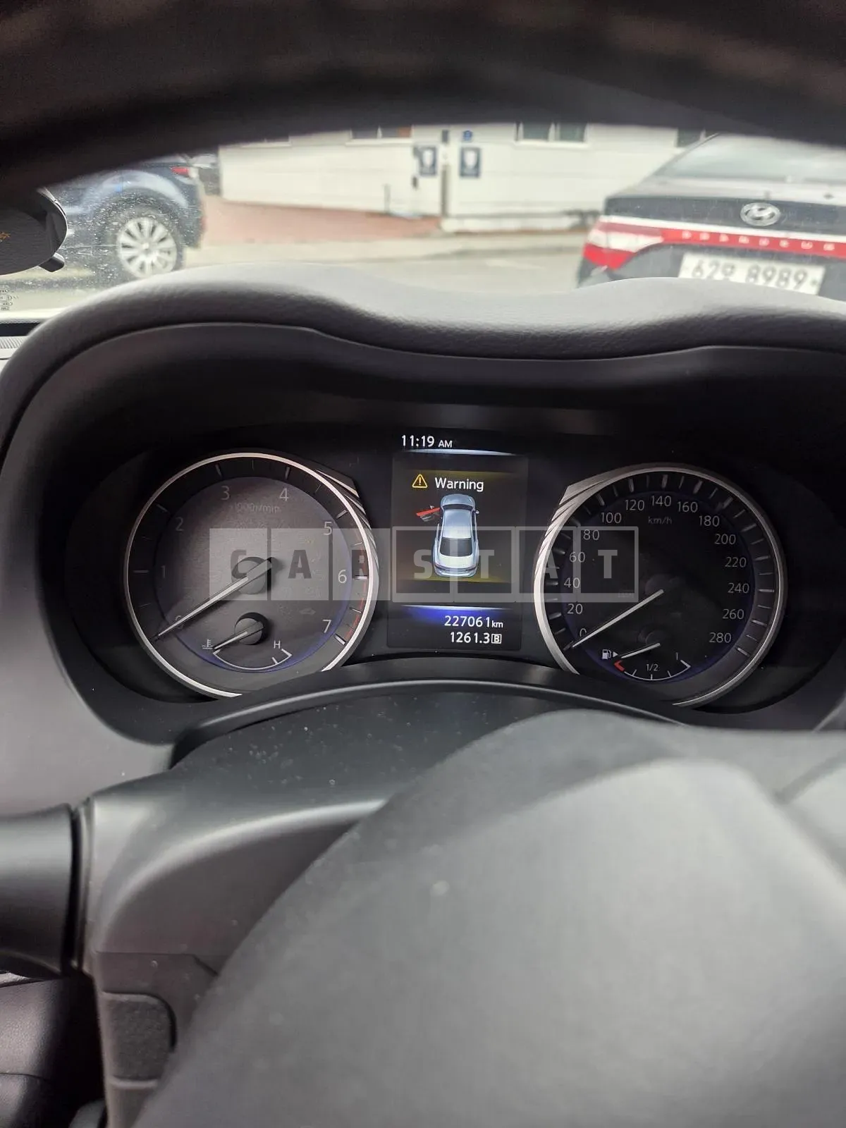 Photo 2 of 4: 2015 Infiniti Q50, VIN JNKDV71E9FM530473 — Korean insurance auction