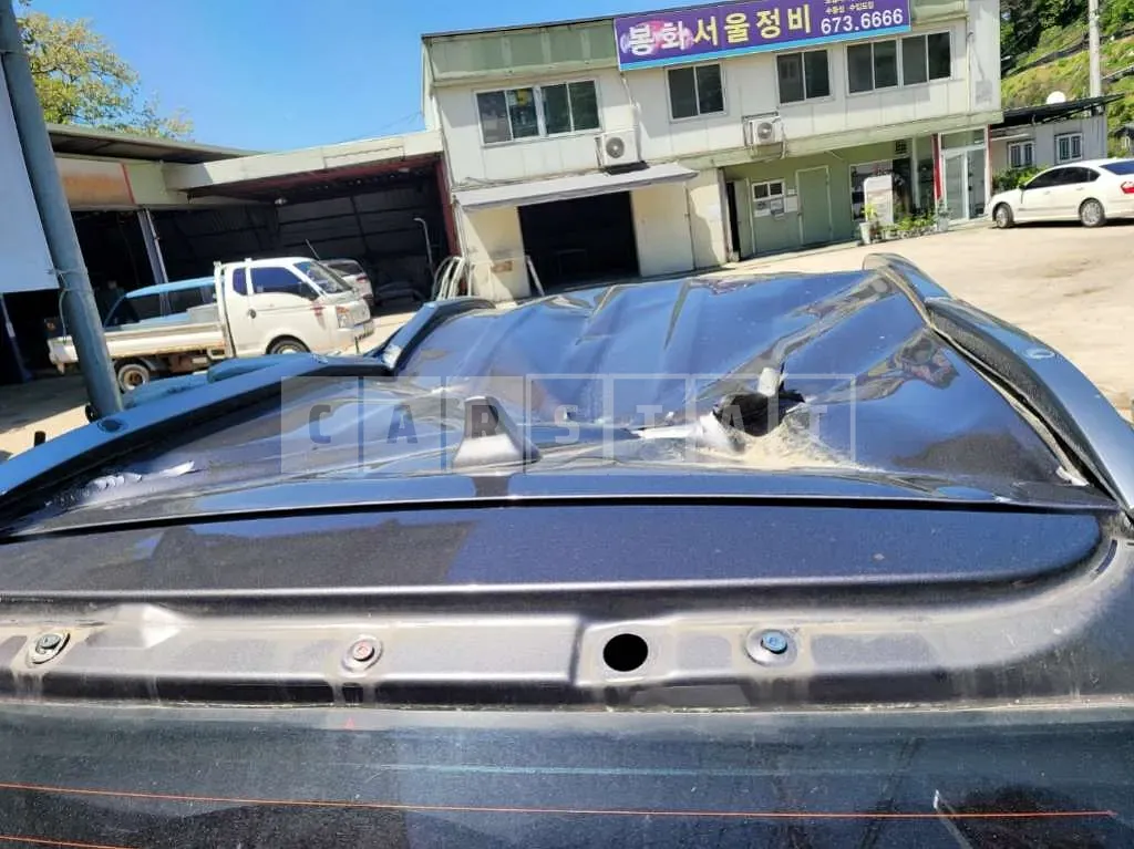 Photo 2 of 13: 2019 Hyundai Santa Fe — Korean insurance auction