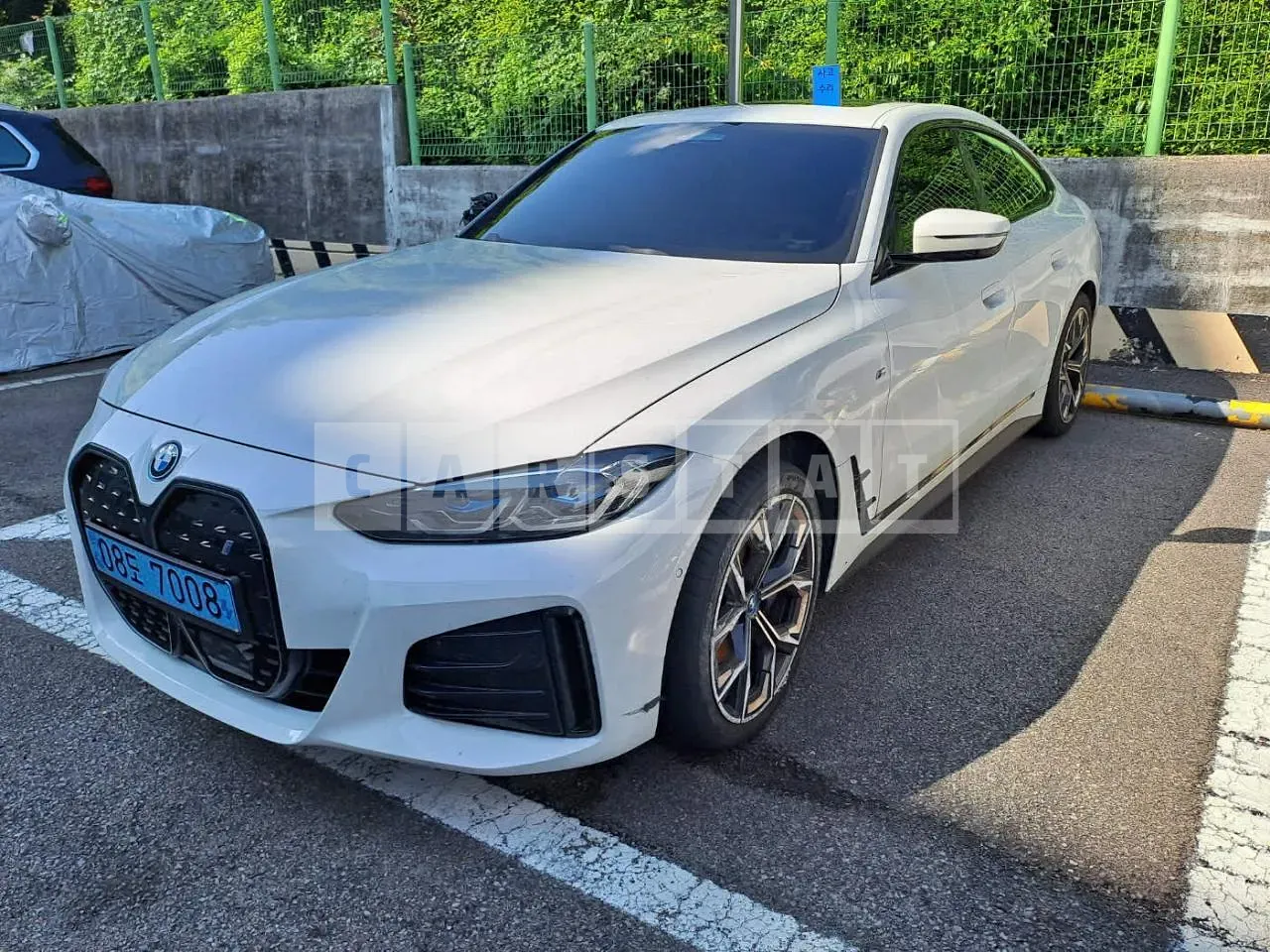 Photo 2 of 42: 2022 BMW i4 eDrive 40, VIN WBY71AW05NFN08024 — Korean insurance auction