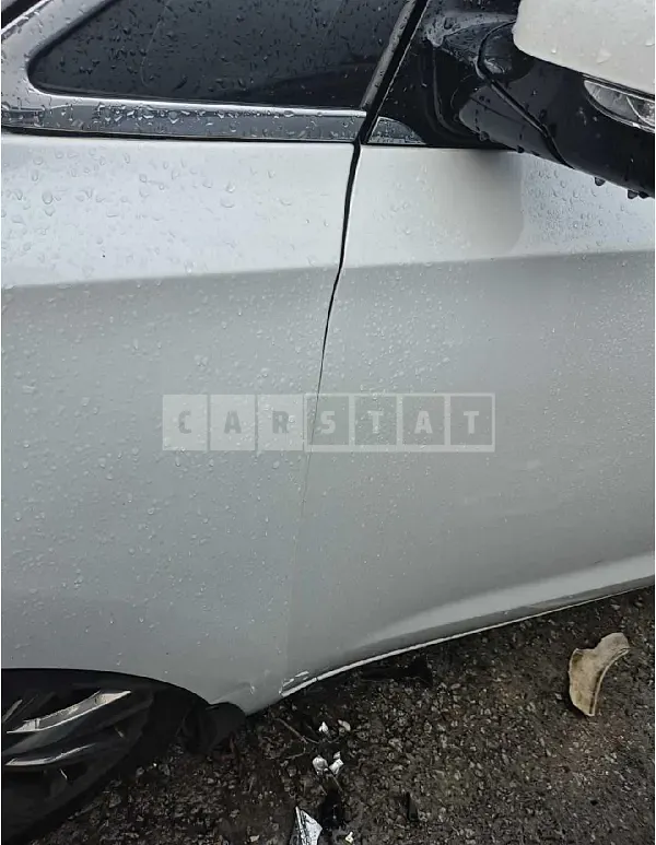 Photo 2 of 17: 2019 Kia Carnival — Korean insurance auction