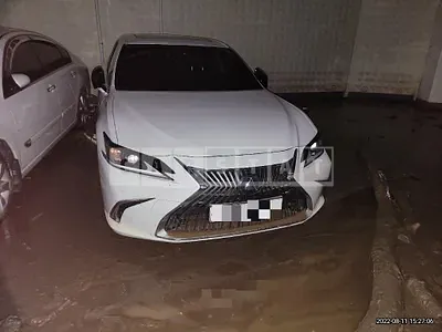 Photo 1 of 5: 2018 Lexus Subxus ES300h — Korean insurance auction