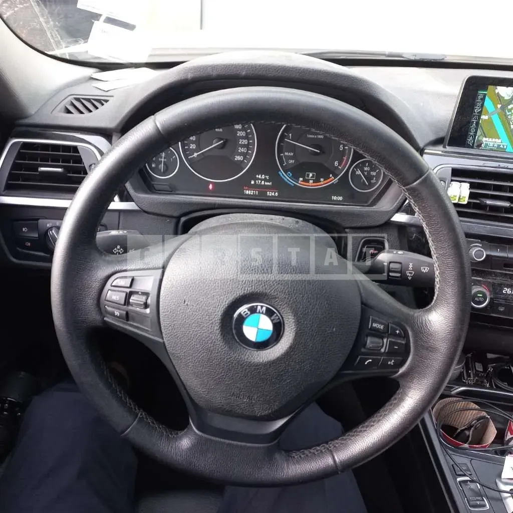 Photo 2 of 18: 2016 BMW 320d, VIN WBA8C5102GK642110 — Korean insurance auction