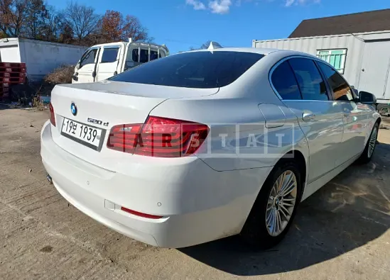 Photo 2 of 9: 2015 BMW 520d, VIN WBA5E5105FG061196 — Korean insurance auction