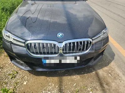 Photo 1 of 75: 2022 BMW 530e — Korean insurance auction
