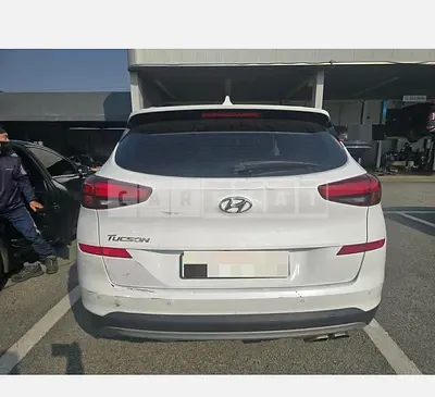 Photo 1 of 9: 2019 Hyundai Tucson TL — Korean insurance auction