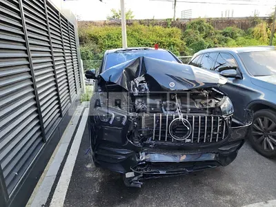 Photo 1 of 38: 2022 Mercedes-Benz GLE400 d 4Matic Coupe — Korean insurance auction