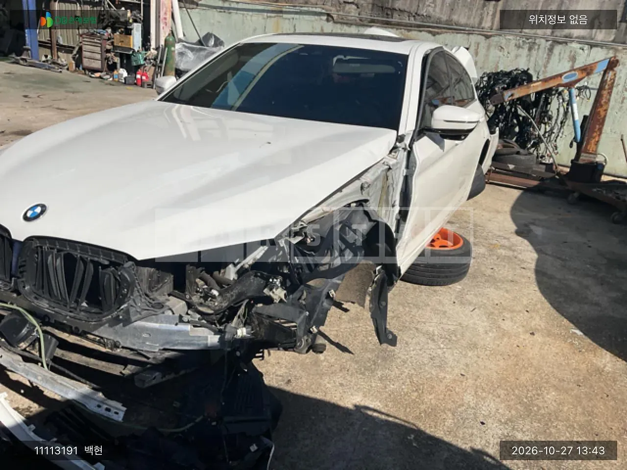 Photo 2 of 11: 2019 BMW 520d Luxury, VIN WBAJF310XKWW43309 — Korean insurance auction