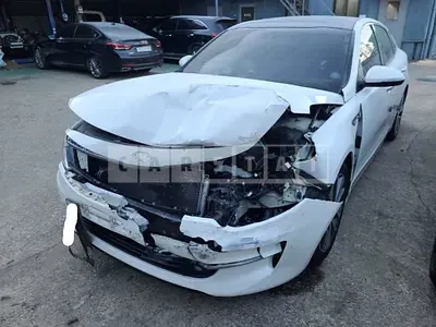 Photo 1 of 13: 2016 Kia K5, VIN KNAGU411BGA001791 — Korean insurance auction