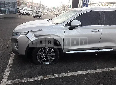 Photo 2 of 20: 2020 Hyundai Santa Fe, VIN KMHS281BDLU232376 — Korean insurance auction