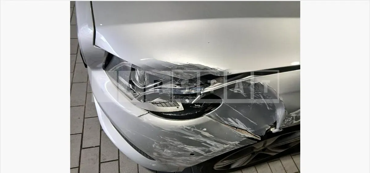 Photo 2 of 25: 2017 Mercedes-Benz E220 d — Korean insurance auction