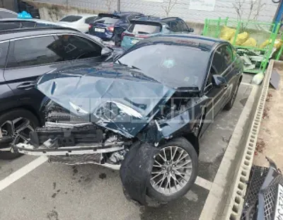 Photo 1 of 34: 2021 Genesis G80 2.5T, VIN KMTGB41CDMU073147 — Korean insurance auction