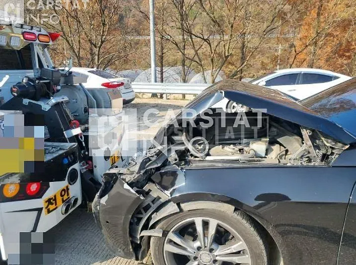 Photo 2 of 6: 2015 Mercedes-Benz E220 BlueTec — Korean insurance auction