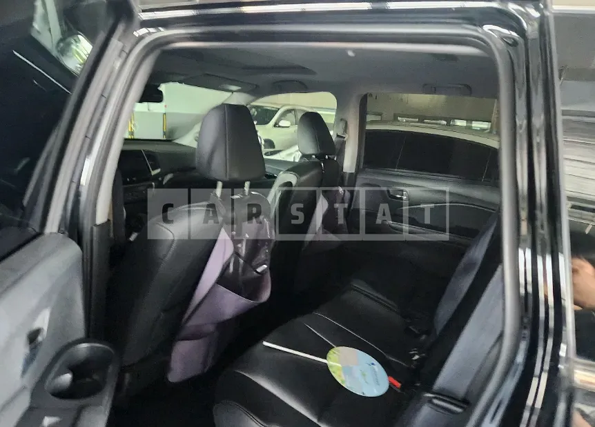 Photo 2 of 25: 2017 Honda Pilot, VIN 5FNYF6850HB200086 — Korean insurance auction