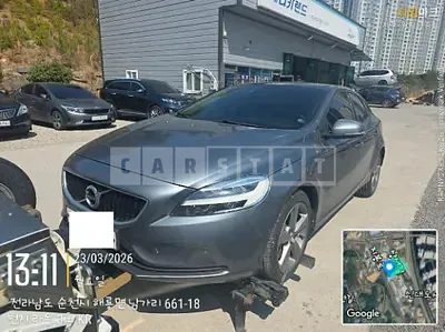 Photo 1 of 7: 2018 Volvo V40 D3 — Korean insurance auction