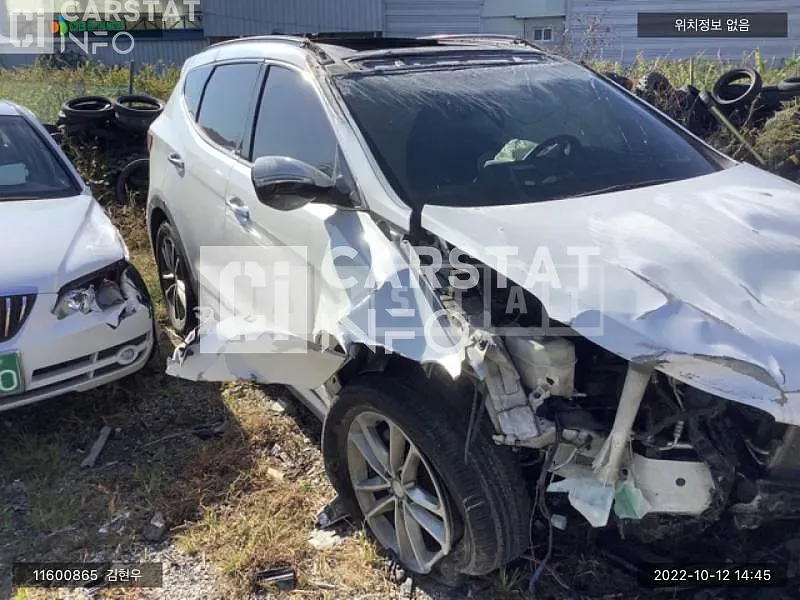 Photo 2 of 9: 2015 Hyundai Santa Fe, VIN KMHSW81UBGU552392 — Korean insurance auction