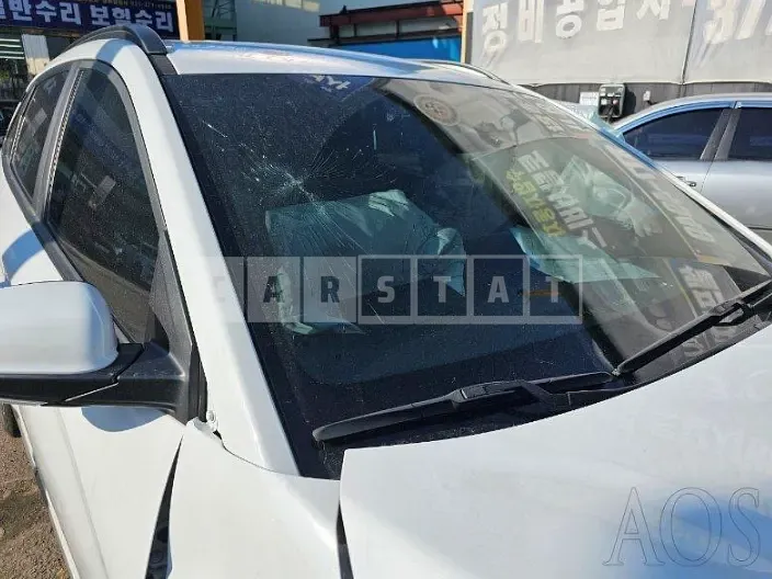 Photo 2 of 16: 2020 Hyundai Kona Electric, VIN KMHK381GFLU088132 — Korean insurance auction