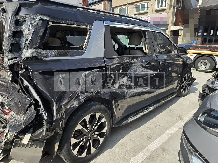 Photo 2 of 13: 2022 Kia Carnival 2.2 — Korean insurance auction