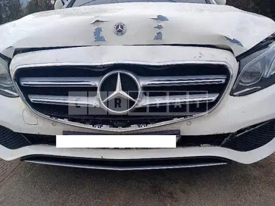 Photo 2 of 14: 2017 Mercedes-Benz E220d — Korean insurance auction