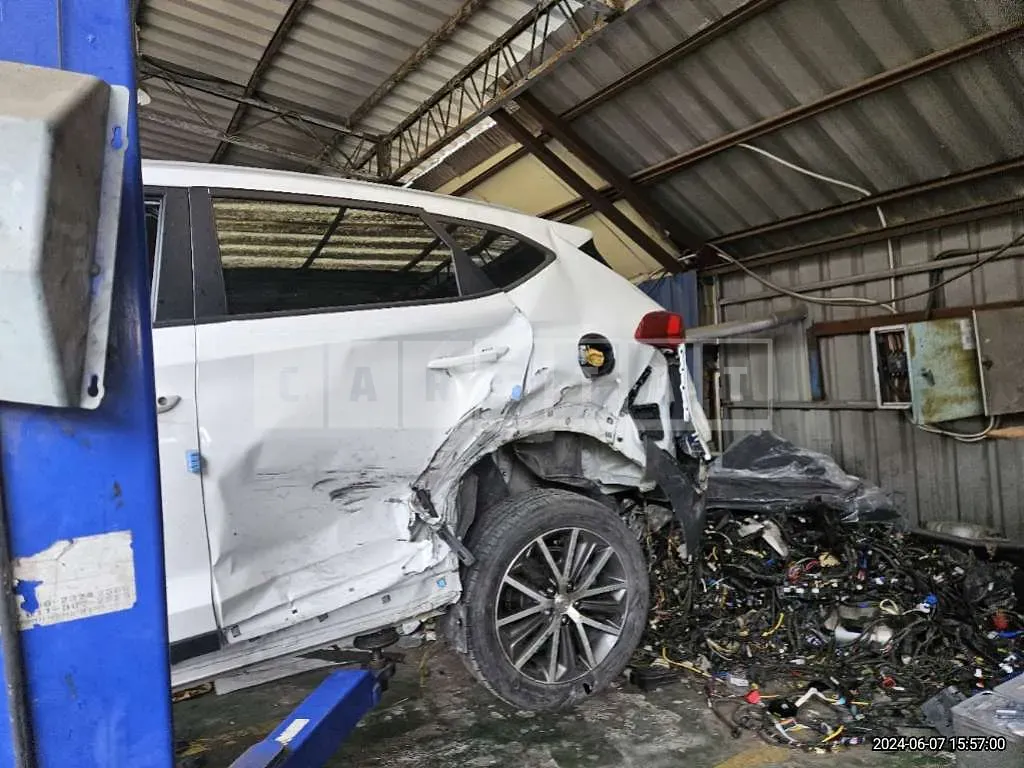 Photo 2 of 32: 2017 Hyundai Tucson — Korean insurance auction
