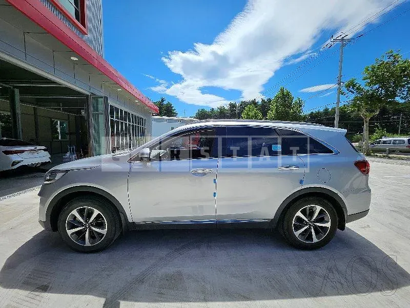 Photo 2 of 15: 2018 Kia Sorento, VIN KNAPG81ADJA440614 — Korean insurance auction