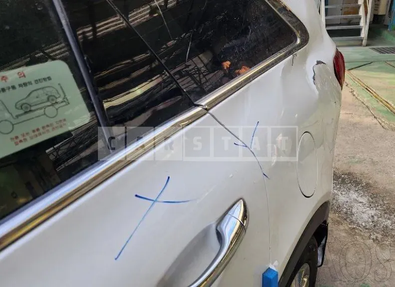 Photo 2 of 41: 2016 Kia Sorento, VIN KNAPH81ADGA242025 — Korean insurance auction