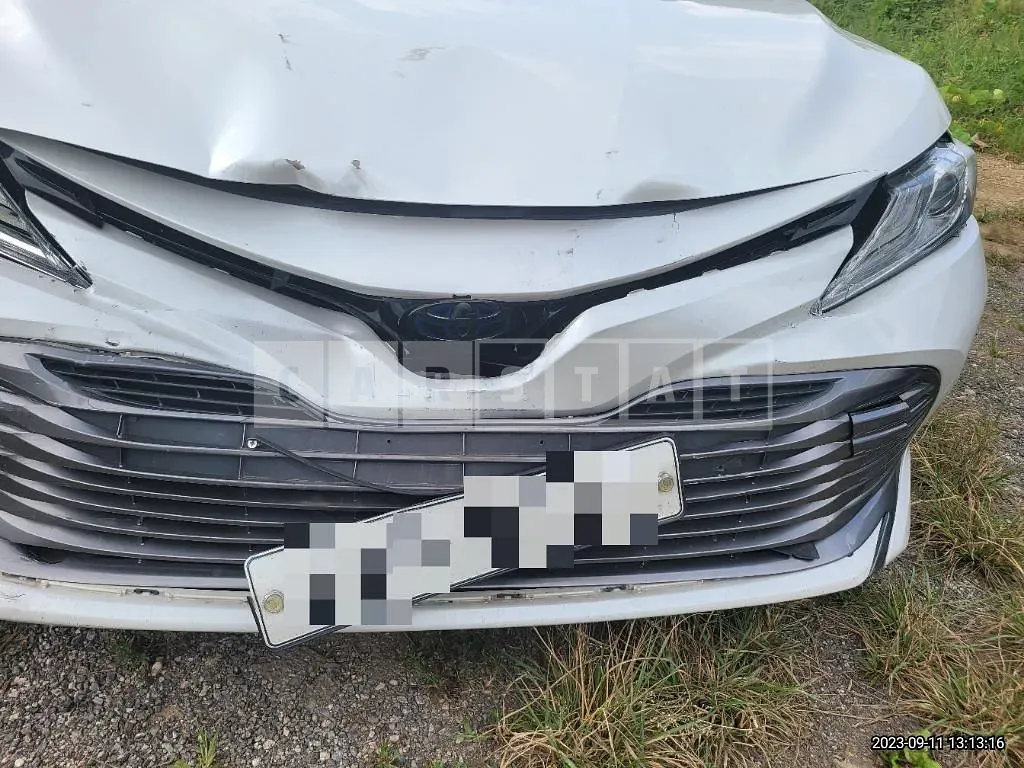Photo 2 of 12: 2017 Toyota Camry Hybrid, VIN JTNB21HK3J3001105 — Korean insurance auction