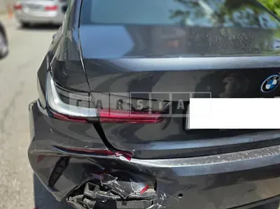Photo 1 of 17: 2022 BMW 320e — Korean insurance auction