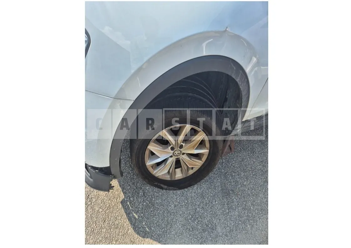 Photo 2 of 15: 2020 Volkswagen Tiguan 2.0 TDI — Korean insurance auction