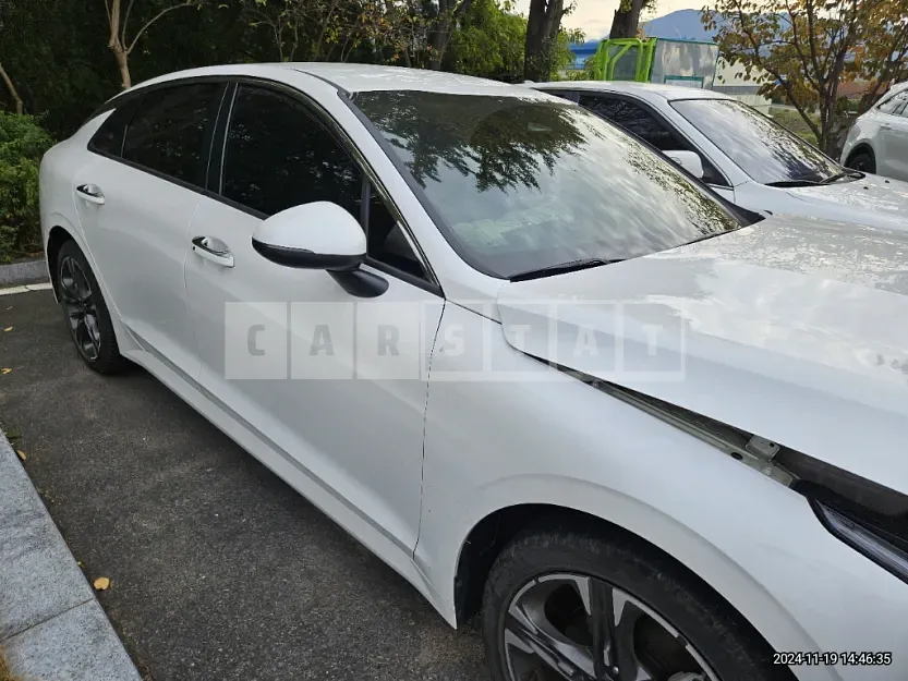 Photo 2 of 18: 2021 Kia K5 — Korean insurance auction