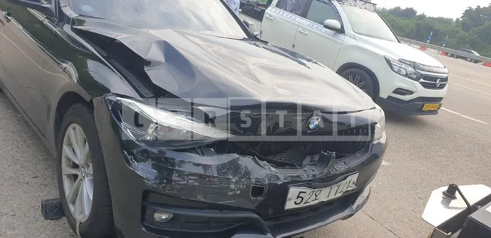 Photo 2 of 24: 2018 BMW 320d GranTurismo, VIN WBA8T3102JG804333 — Korean insurance auction