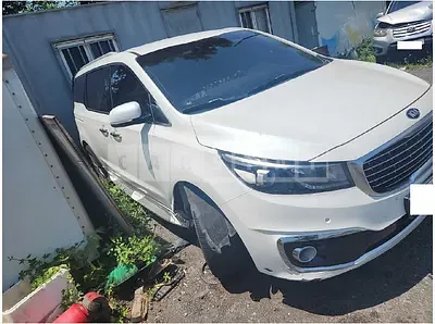 Photo 1 of 15: 2017 Kia Carnival — Korean insurance auction