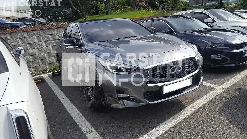 Photo 2 of 23: 2018 Infiniti Nissan /Infinity Q30, VIN SJKCH53E0HA054198 — Korean insurance auction
