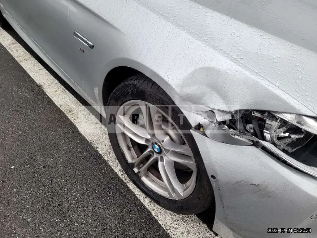 Photo 2 of 13: 2016 BMW 520d xDrive, VIN WBA5E7104GG564747 — Korean insurance auction