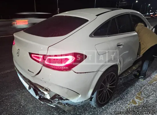 Photo 2 of 6: 2022 Mercedes-Benz GLE400d 4Matic Coupe, VIN W1NFD2DB2NA581176 — Korean insurance auction