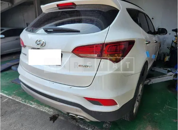 Photo 2 of 3: 2016 Hyundai Santa Fe — Korean insurance auction