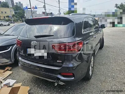 Photo 1 of 17: 2018 Kia Sorento Gasoline — Korean insurance auction